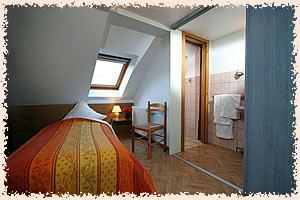 Chambre avec lit 1 place